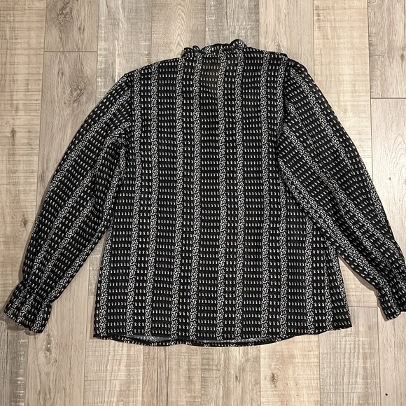 Fashion Mia Sheer Patterned Blouse - Picture 10 of 12